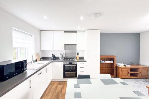 Kitchen side 