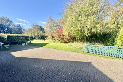 Front driveway and garden