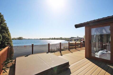 Deck from hot tub 