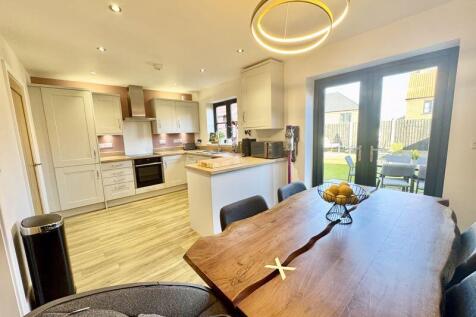 Kitchen dining room