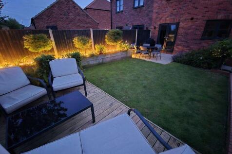 Garden with lighting view 2