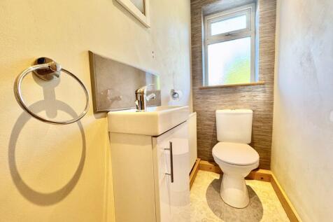 Upstairs cloakroom