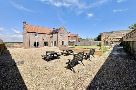 Rear garden view 2
