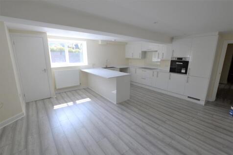 Lounge/Kitchen