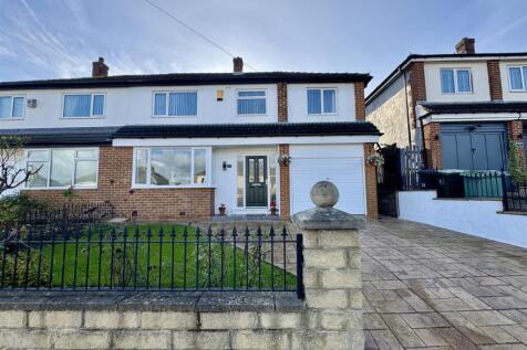 EXTERNAL FRONT, GARAGE AND DRIVEWAY