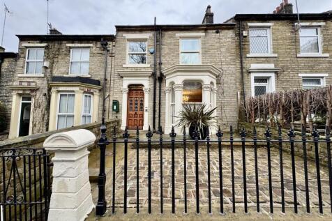 EXTERNAL FRONT AND PARKING