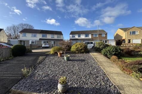 EXTERNAL FRONT, GARAGE AND DRIVEWAY