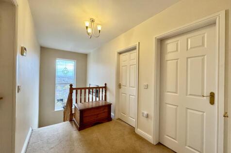 SECOND FLOOR LANDING