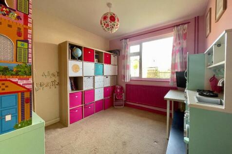 office / bedroom 4