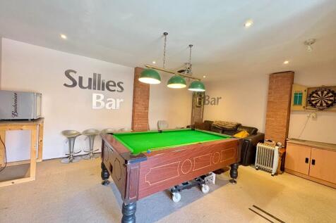 garage/games room