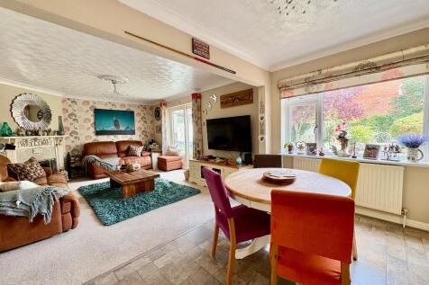 living / dining room