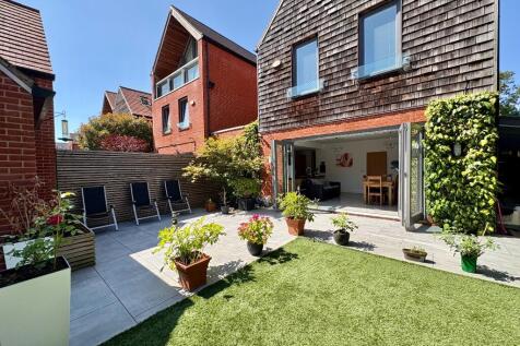 artificial lawn
