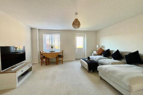 lounge dining room