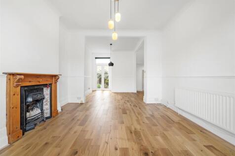 Hurstbourne Road-10.jpg
