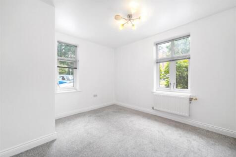 Robinson Court-6.jpg