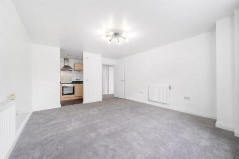 Robinson Court-11.jpg