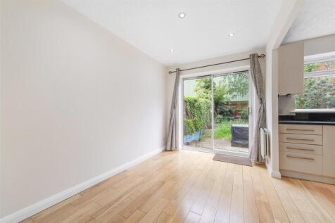 Ridgewell Close-10.JPG