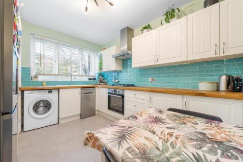 Queen Adelaide Road-7.JPG