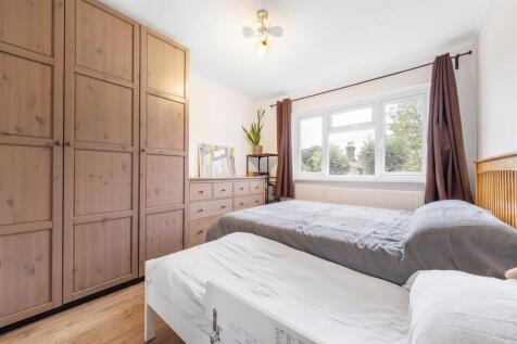 Queen Adelaide Road-3.JPG