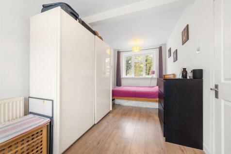 Queen Adelaide Road-2.JPG