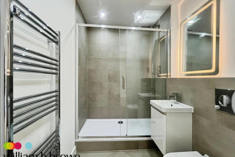 En-suite Bathroom