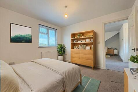 2 Bedroom Flat for Sale