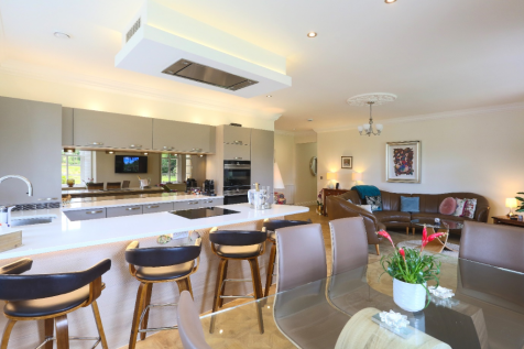 Kitchen.Lounge