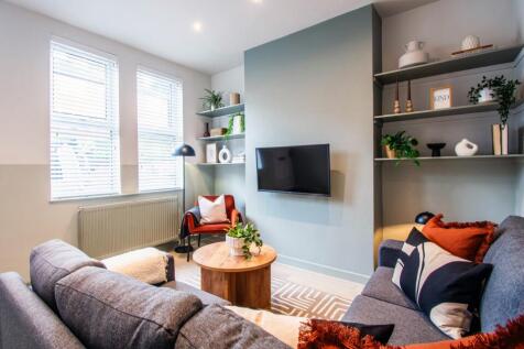 8 Gordon Terrace LR (3)