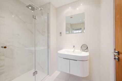 Bedroom 3 Ensuite