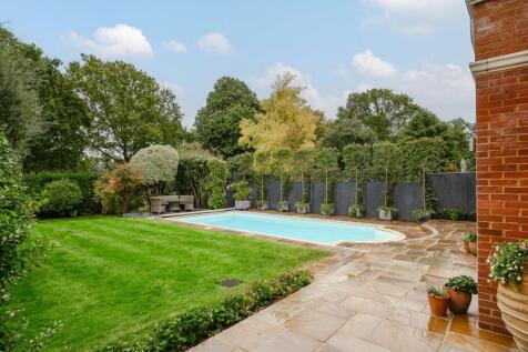 Lawn &amp; Patio Areas