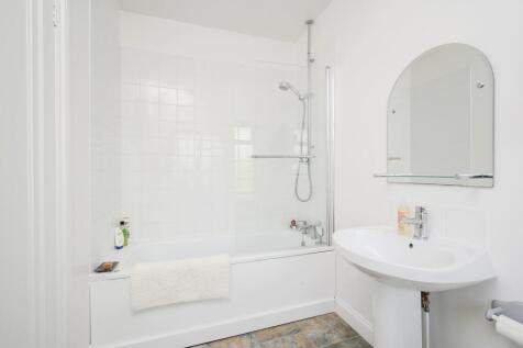 Bedroom 2 Ensuite