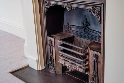 Sitting Room Features