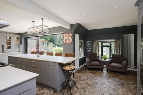 Kitchen/Snug