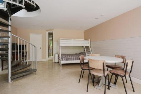 Lower Ground Suite