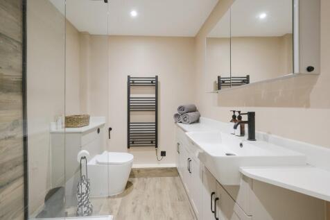 Lower Ground Shower Room
