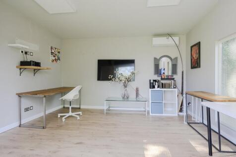 Garden Room 1
