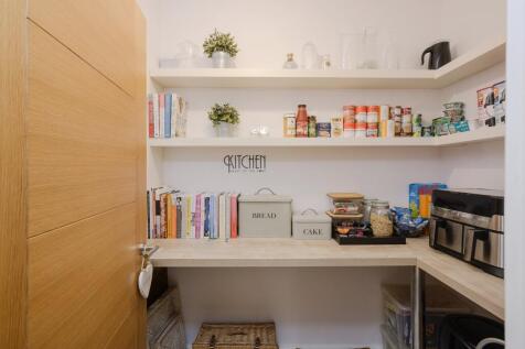 Pantry 