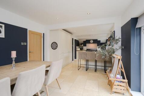 Breakfast Room