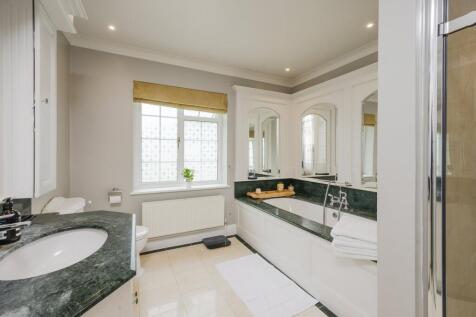 Principal Ensuite