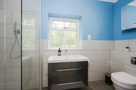 Bedroom 3 Ensuite