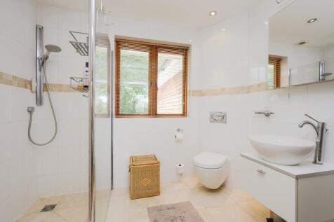 Bedroom 2 Ensuite