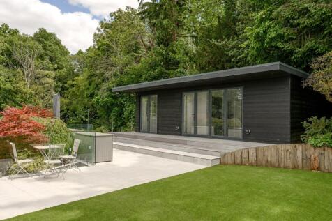Freestanding Garden Room