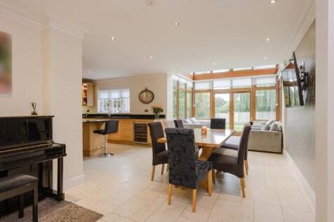 Kitchen/Breakfast/Family Room