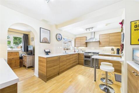 Kitchen/ Breakfast
