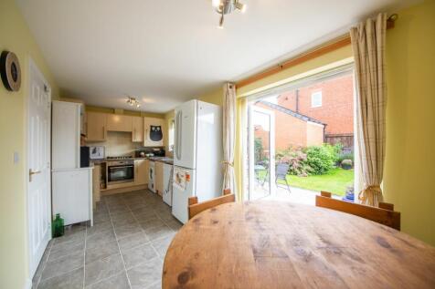Kitchen /Dining Room