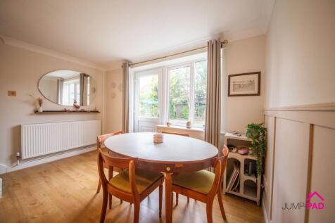 Living/ Dining room