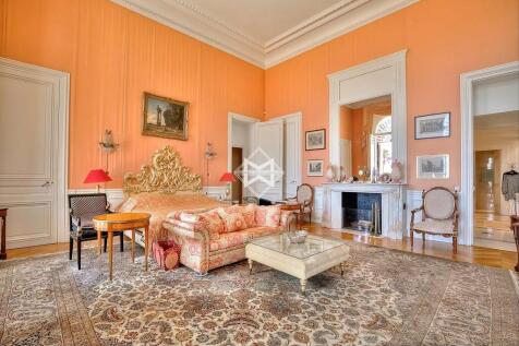 Living-room Fireplace Wooden floor High ceiling