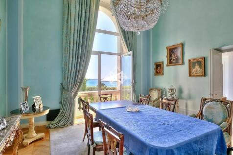 Dining room Chandelier