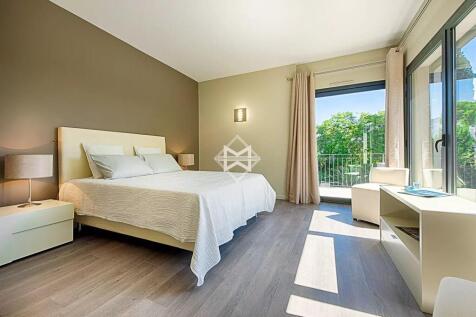 Bedroom Wooden floor