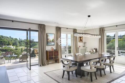 Dining room Tile